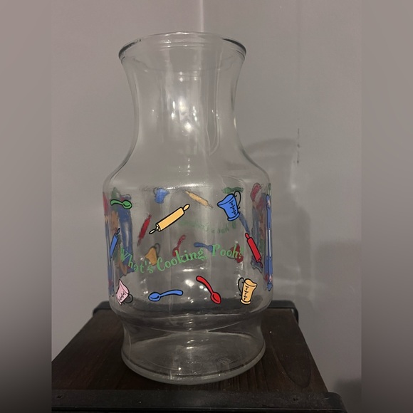 Vintage Pitcher: Winnie the Pooh “what’s cooking, Pooh?” - Picture 2 of 3